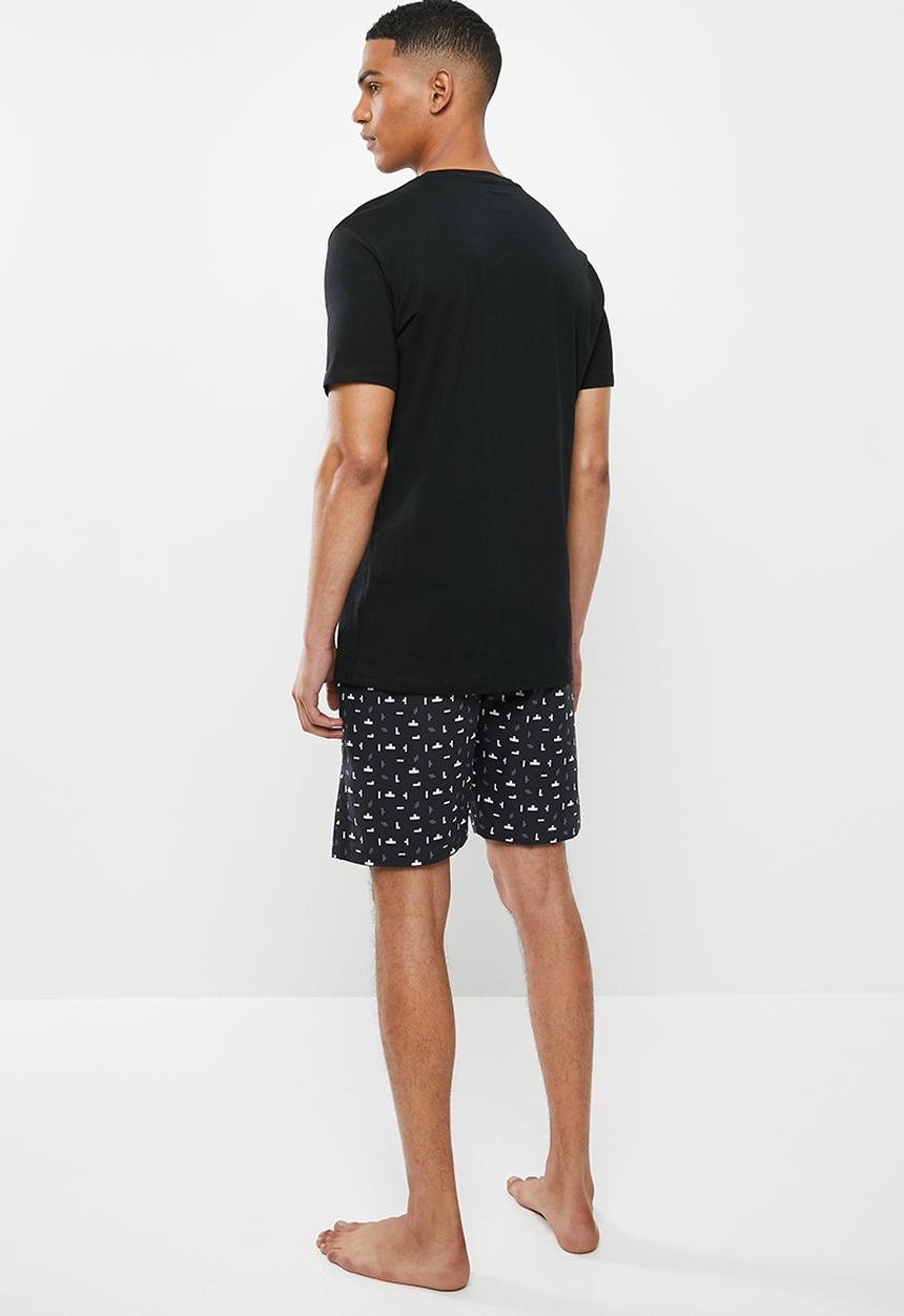 Superbalist - Scoop neck tee & woven shorts sleep set - black & navy