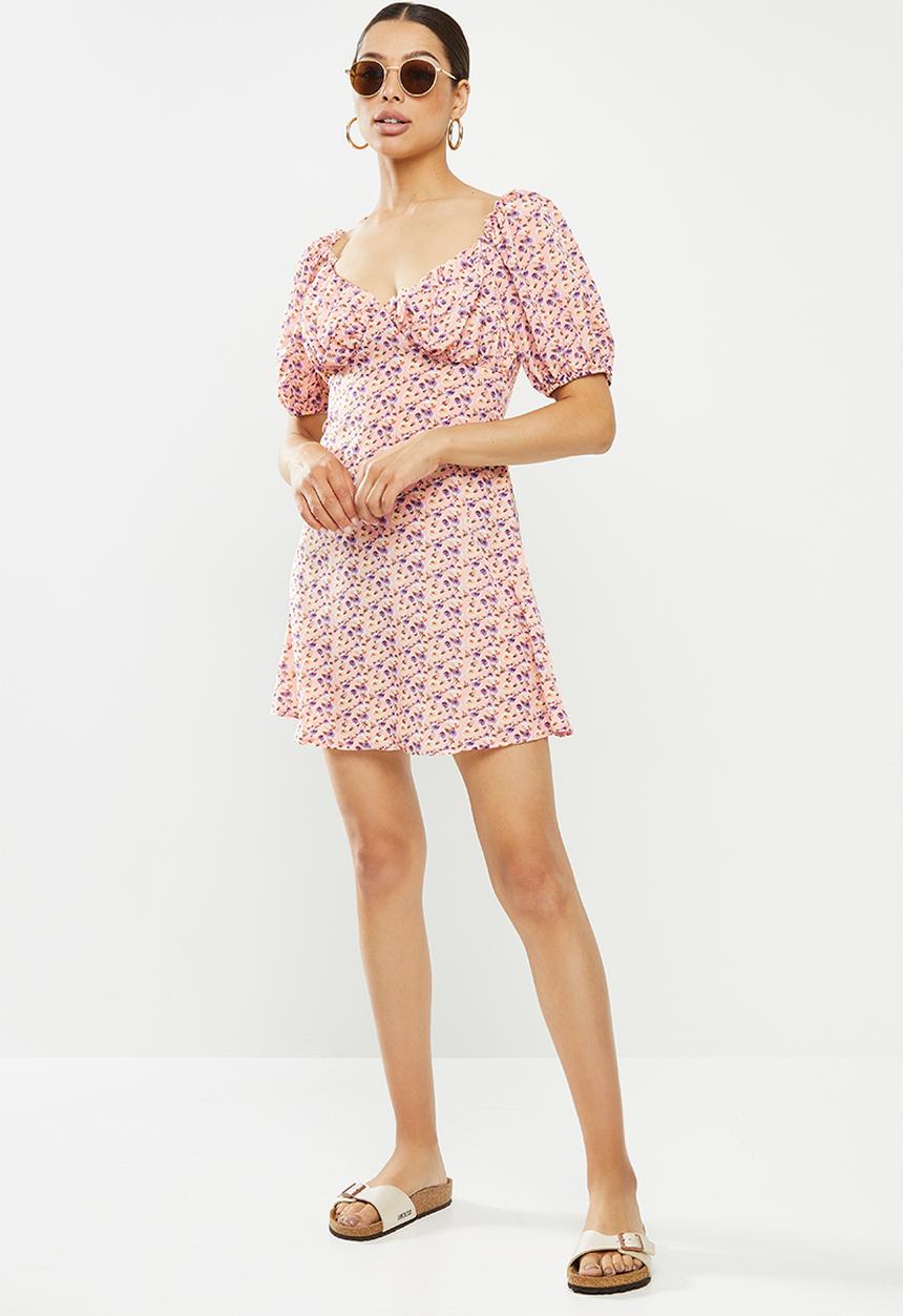 Missguided - Milkmaid skater dress floral - pink