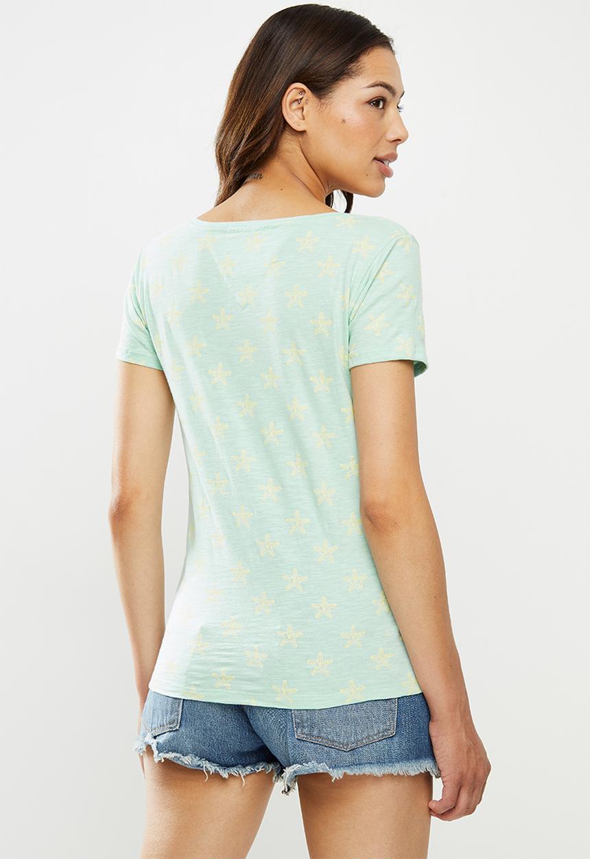 Lizzy - Shukri basic v-neck short sleeve tee - blue & yellow 