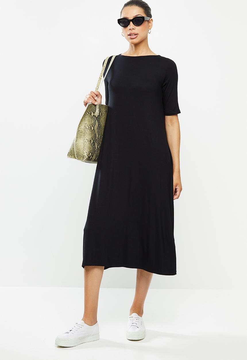 edit - Ballet sleeve swing dress - black