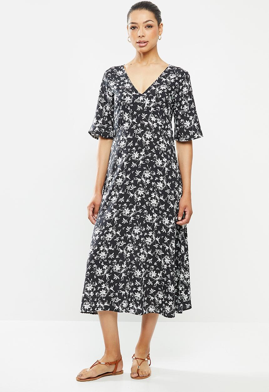 edit - Curved waist midi dress - black & white