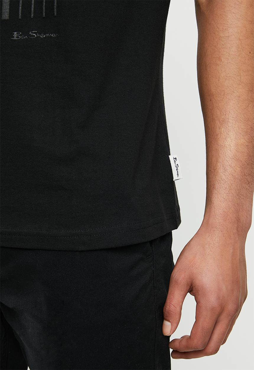 Ben Sherman - Lines and dots logo tee - black
