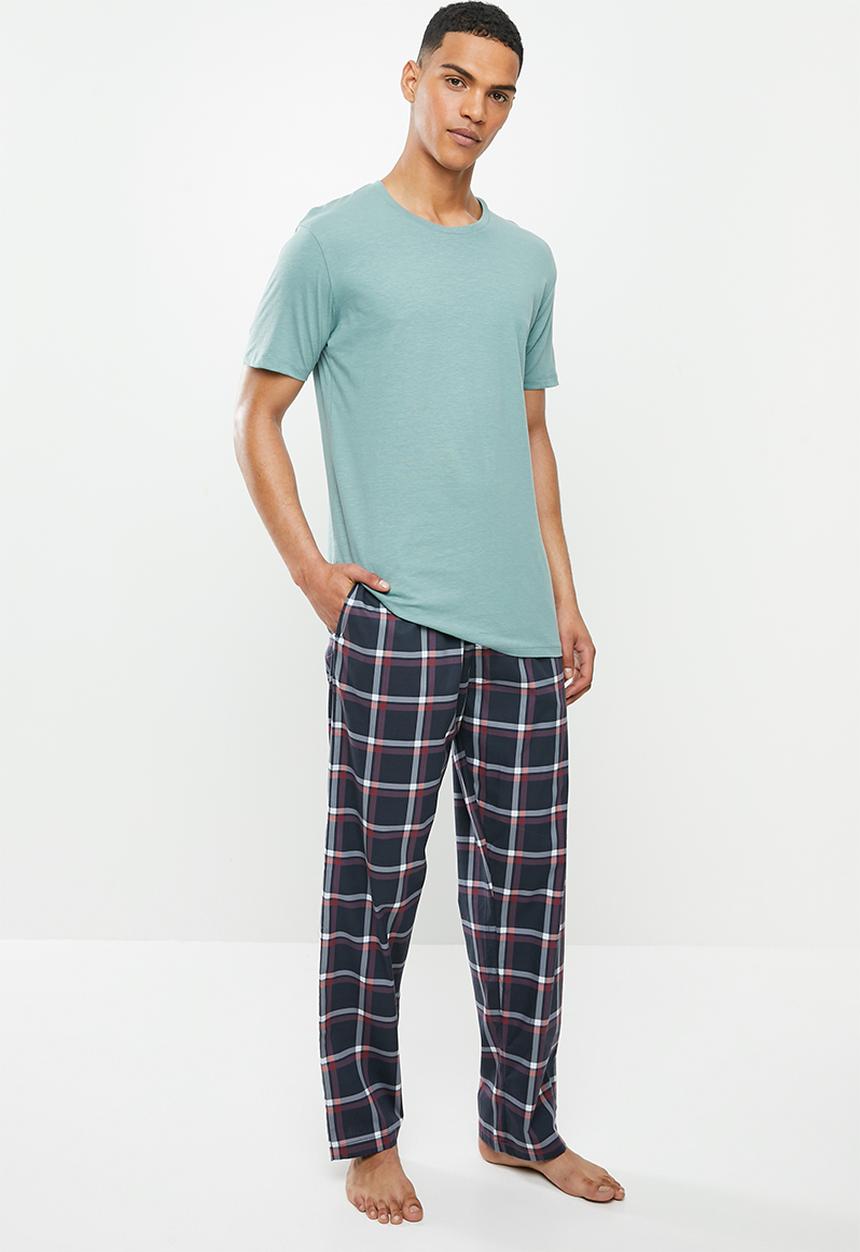 Superbalist - Scoop neck tee & woven pants set - multi