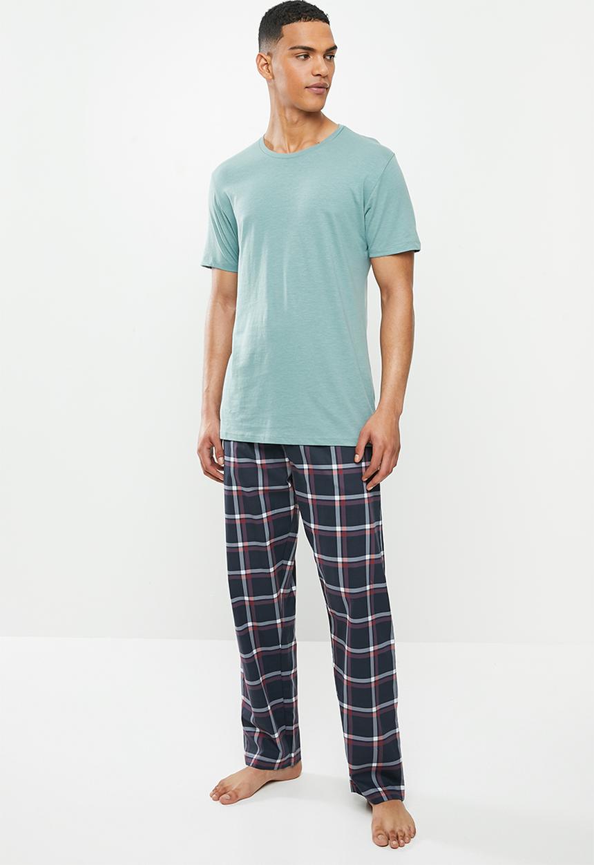 Superbalist - Scoop neck tee & woven pants set - multi