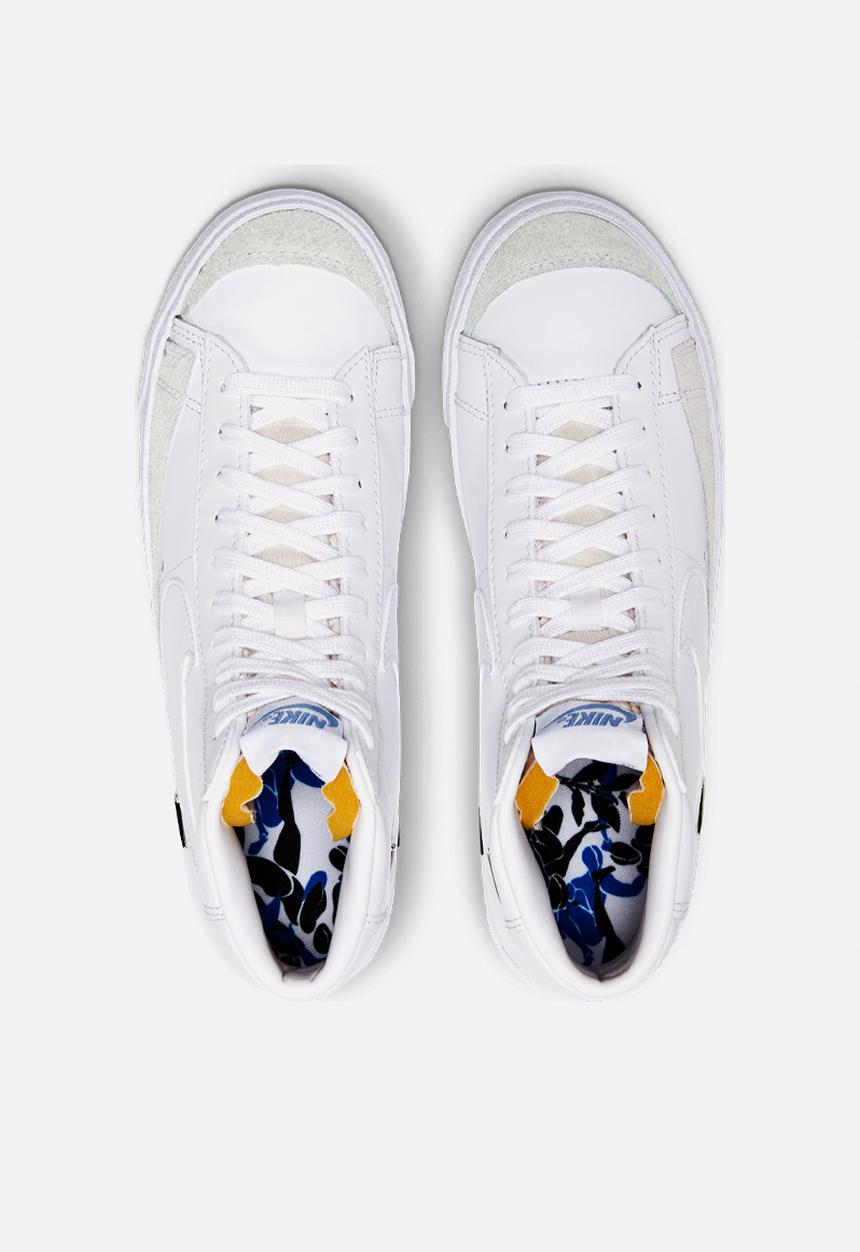 Nike - Blazer mid '77 se  - white / white-hyper royal
