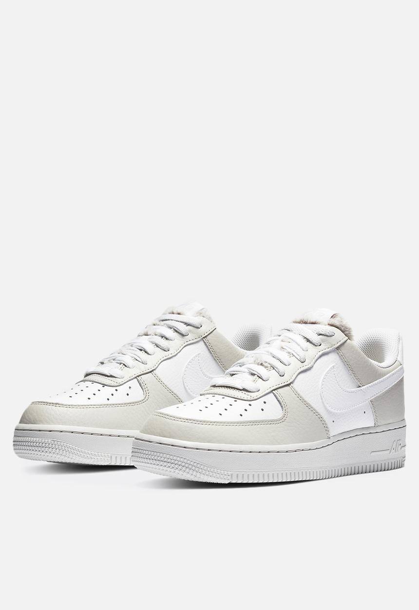 Nike - Air Force 1 '07  - light bone / white-photon dust-life lime