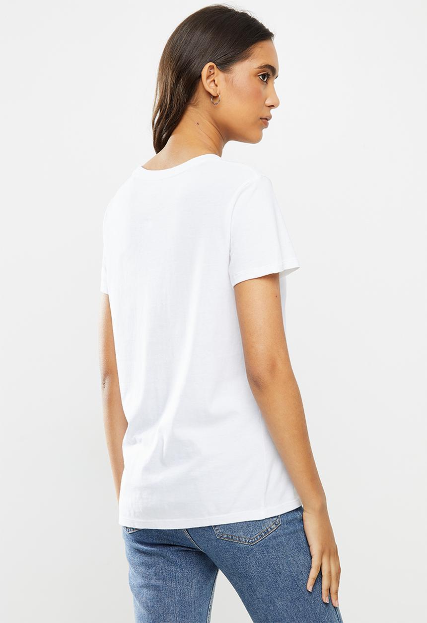 Levi’s® - The perfect tee box tab gradient fill - white