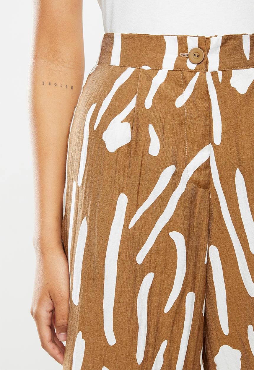 Me&B - Camel & milk printed bermuda short - multi 