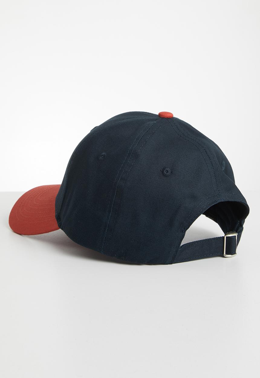 Superbalist - Donney baseball cap - navy / red