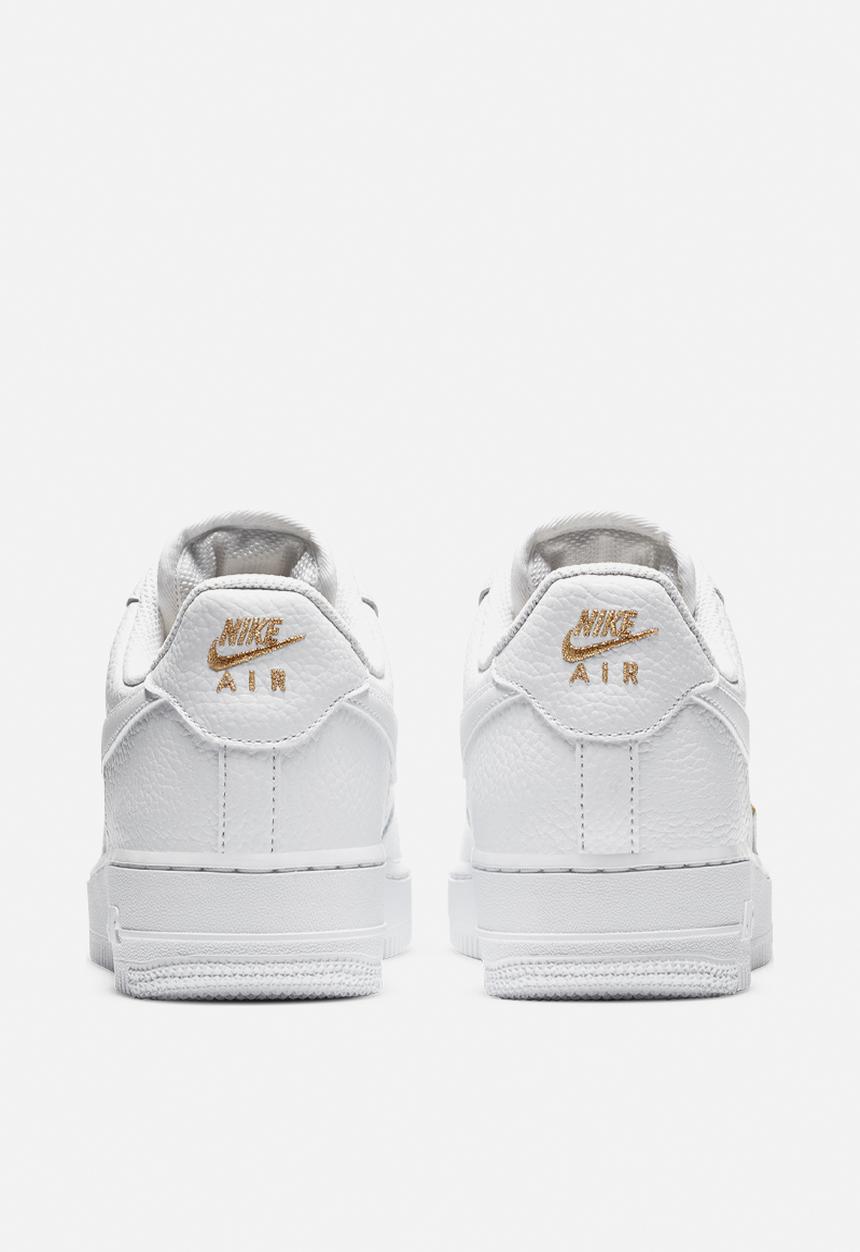 Nike - Air Force 1 '07 Essential - white-metallic gold-black