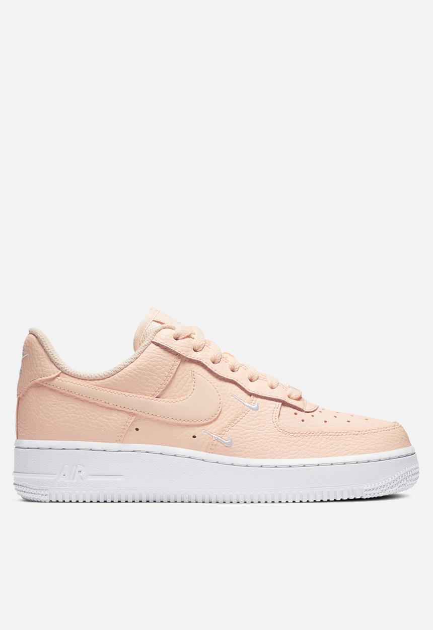 Nike - Air Force 1 '07 Essential - crimson tint & white
