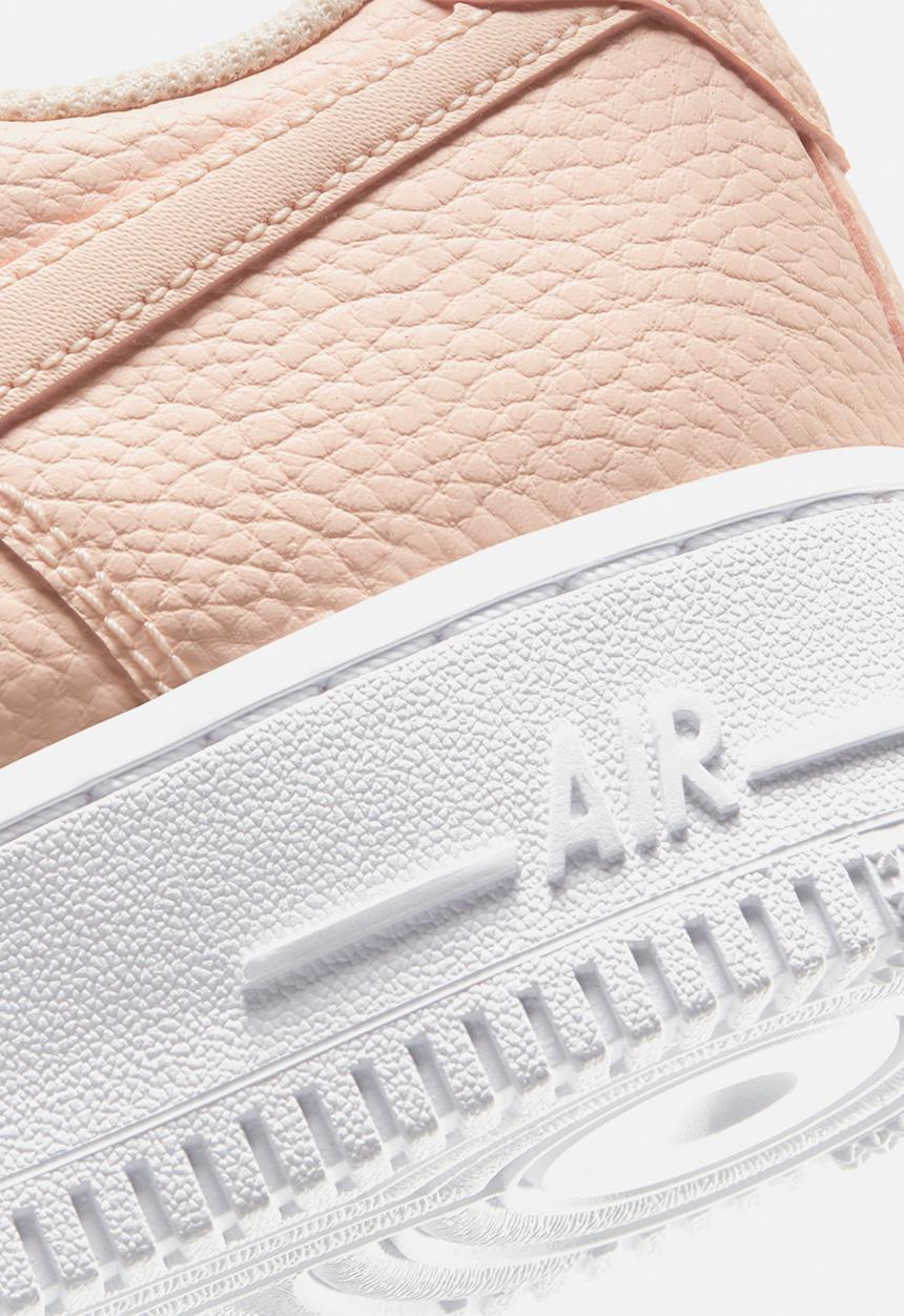 Nike - Air Force 1 '07 Essential - crimson tint & white