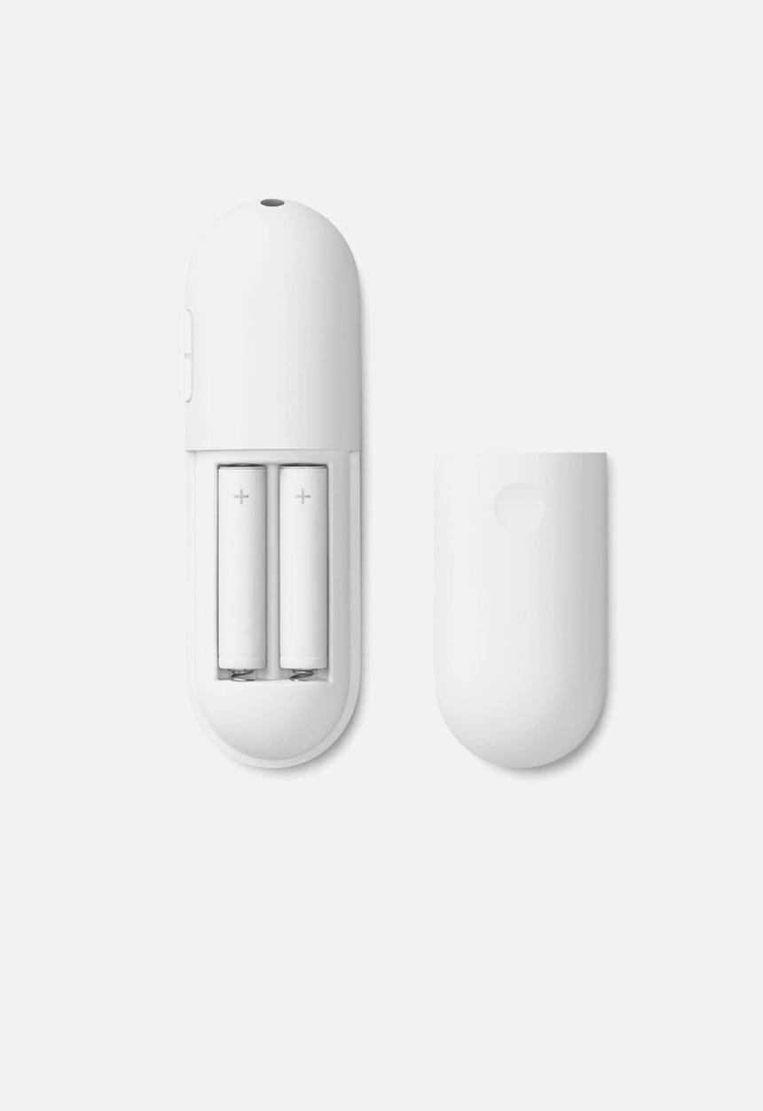 Google - Chromecast 4 with Remote - Snow