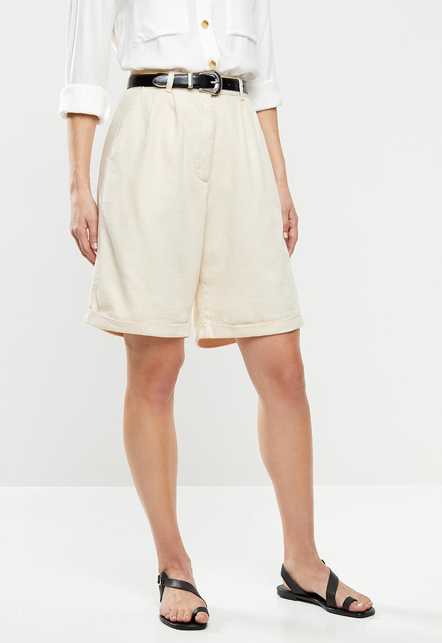 Vero Moda - Olympia highrise wide long shorts - neutral