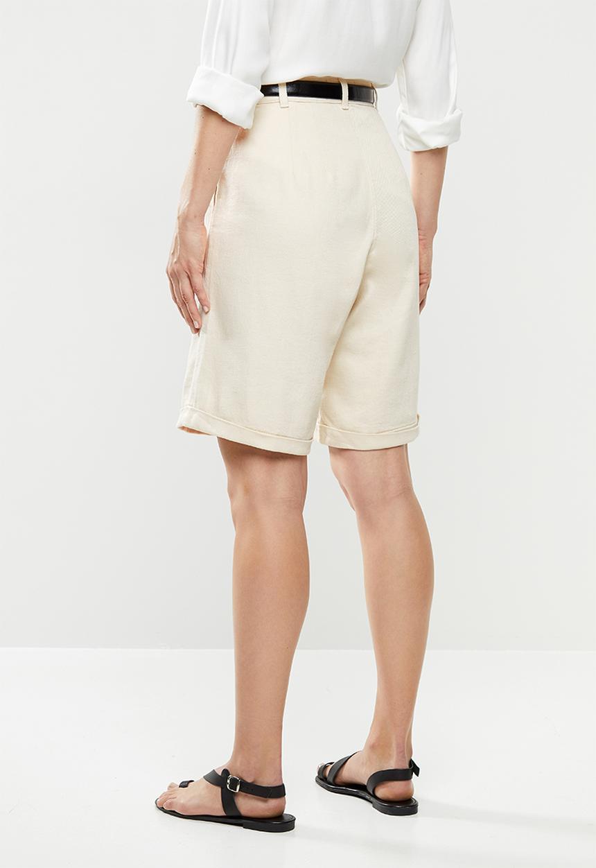 Vero Moda - Olympia highrise wide long shorts - neutral