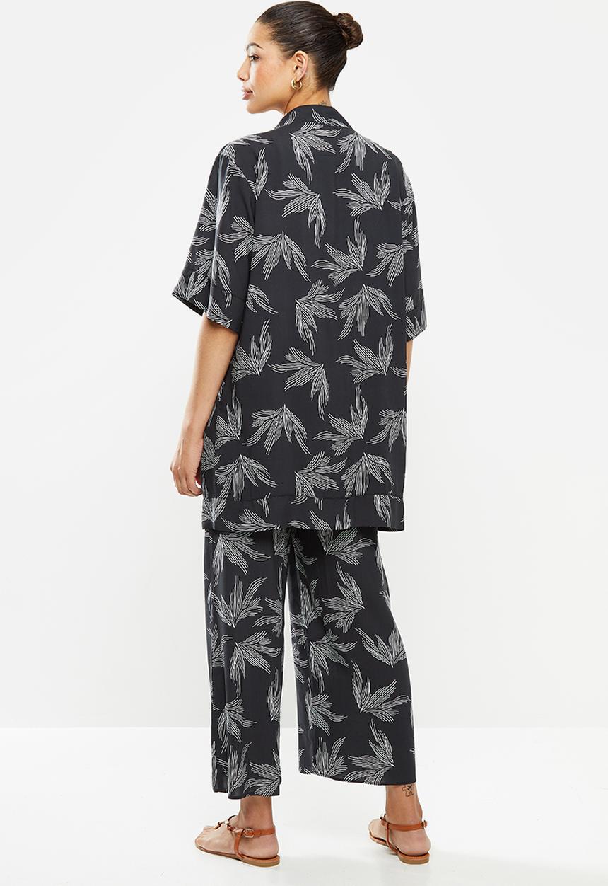 edit - Long shacket - black & white 