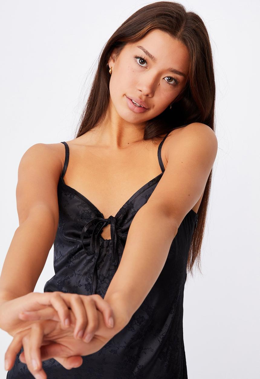 Factorie - Key hole fit and flare dress - black 