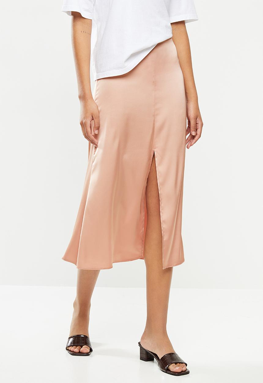 VELVET - Midi satin slip skirt with slit - coral