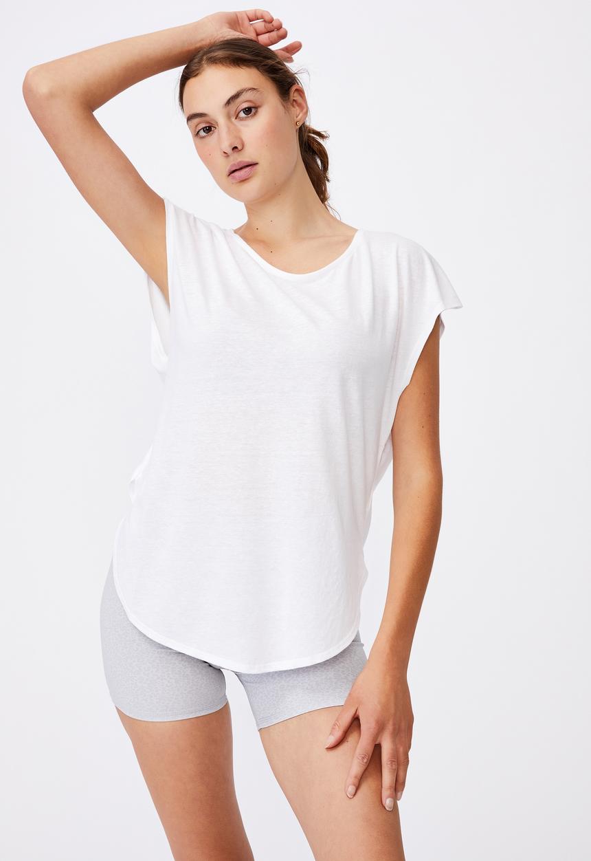 Cotton On - Active scoop hem T-shirt - white