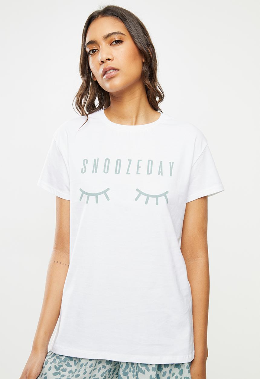 Superbalist - Sleep tee & shorts set - mono animal green