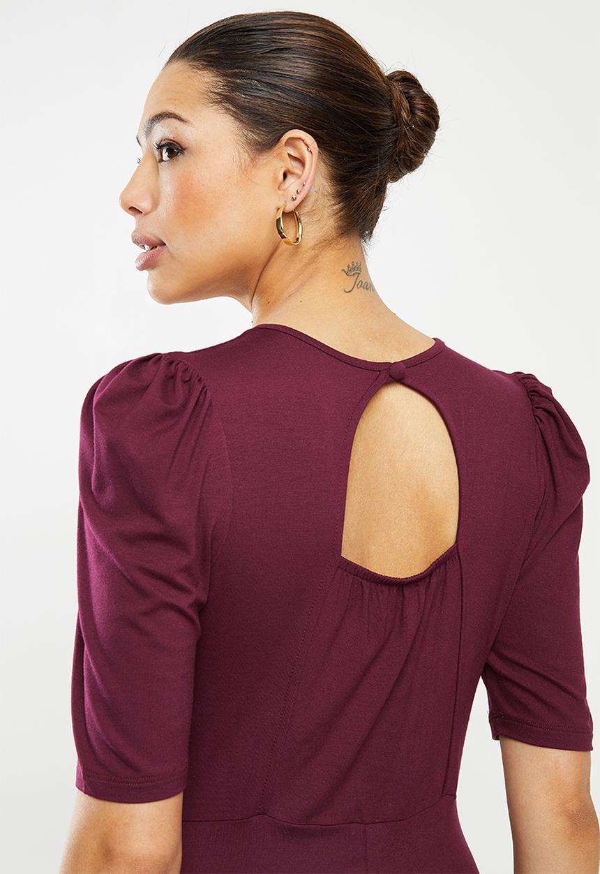 edit - Short sleeve ruched knit maxi - burgundy