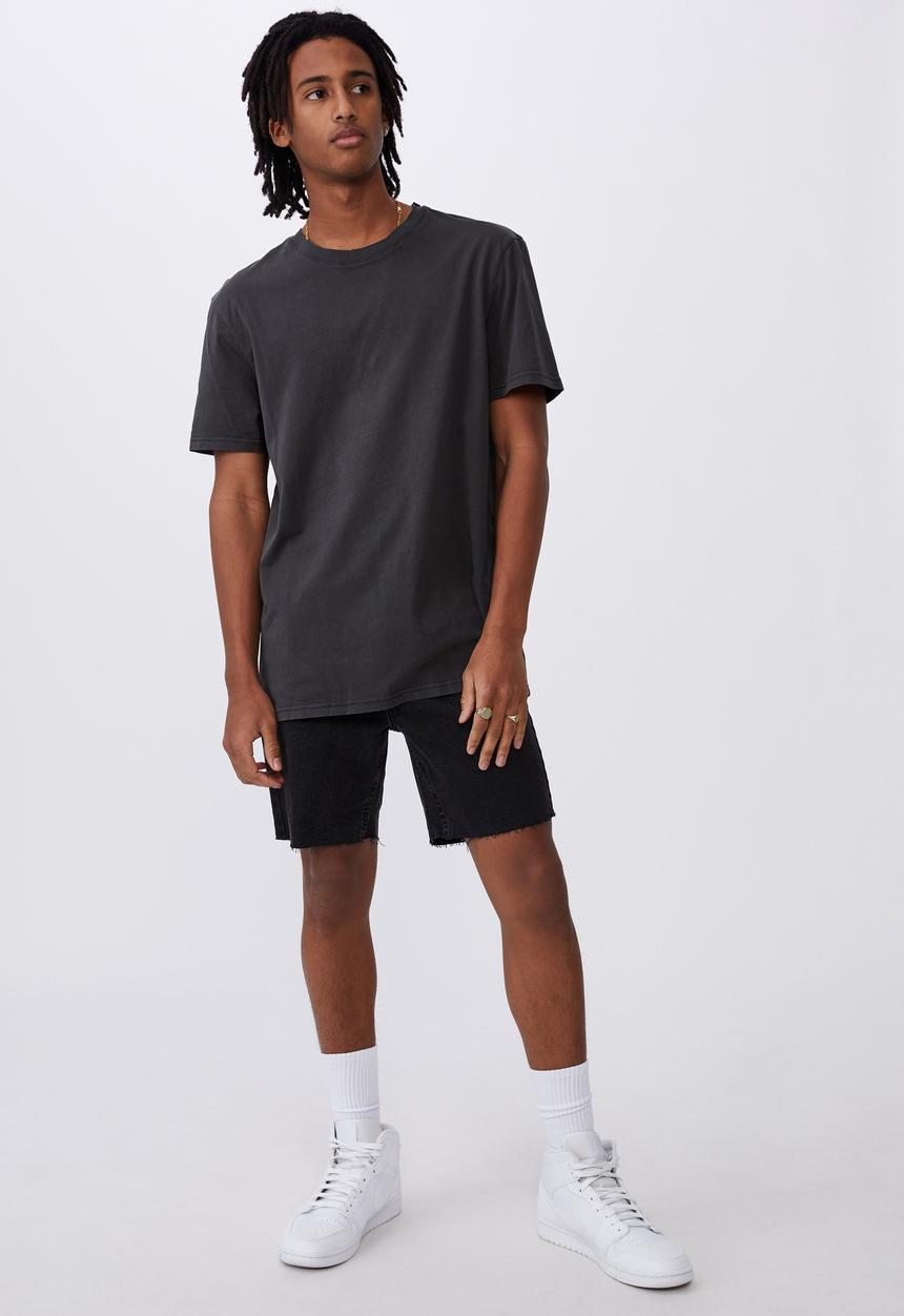 Factorie - Slim cut denim short - washed black raw hem