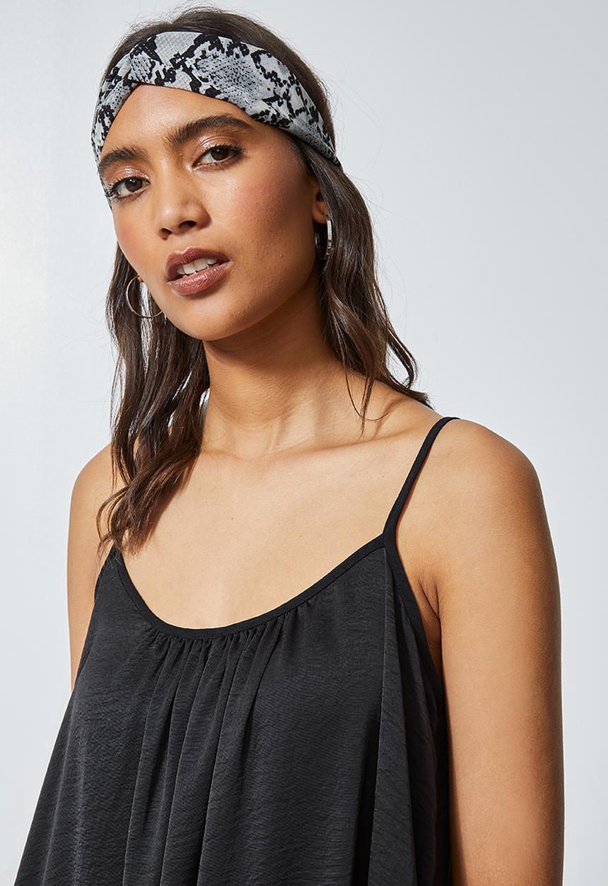 Superbalist - Back detail volume maxi - black