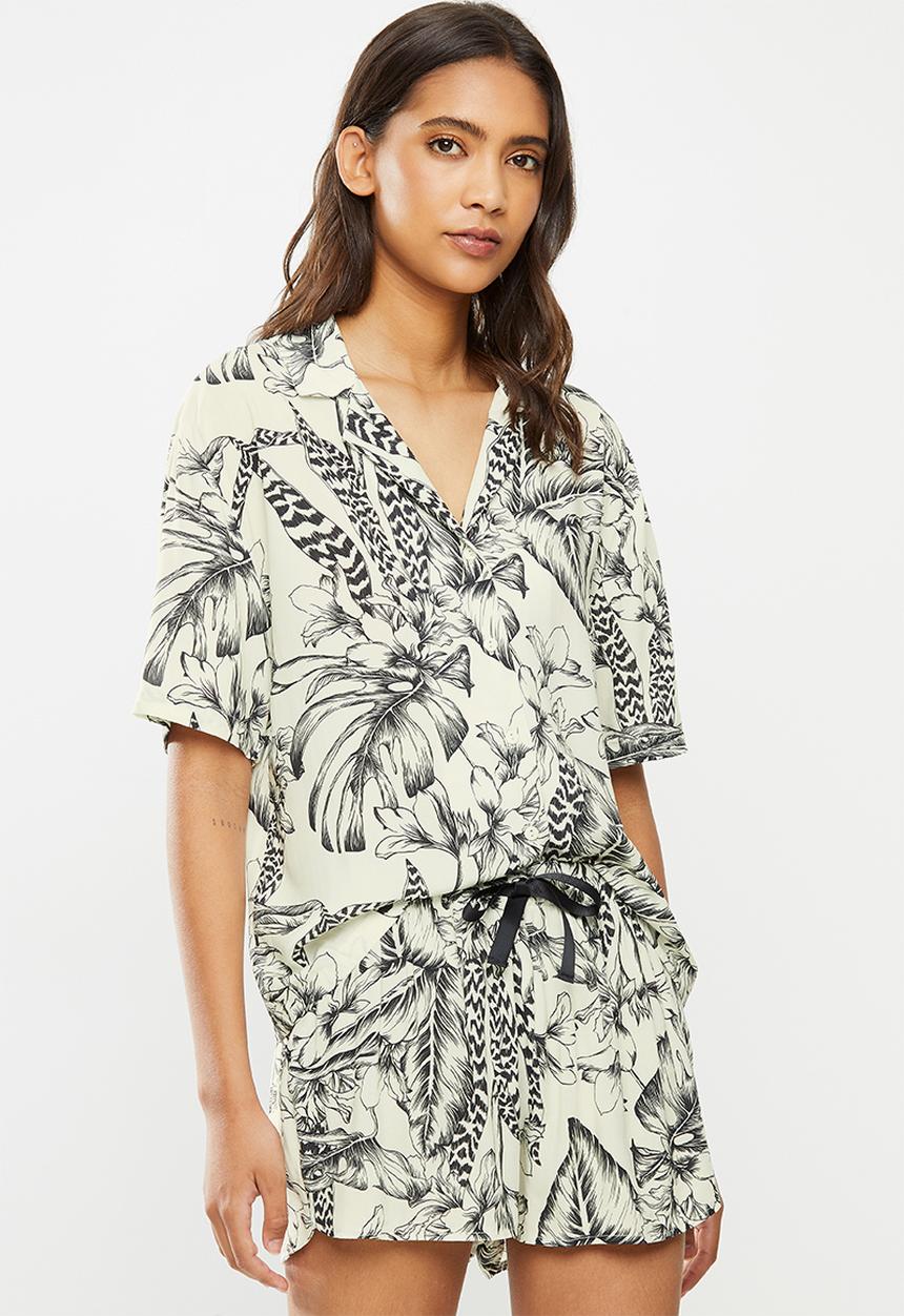 Superbalist - Sleep shirt & shorts set - black & neutral