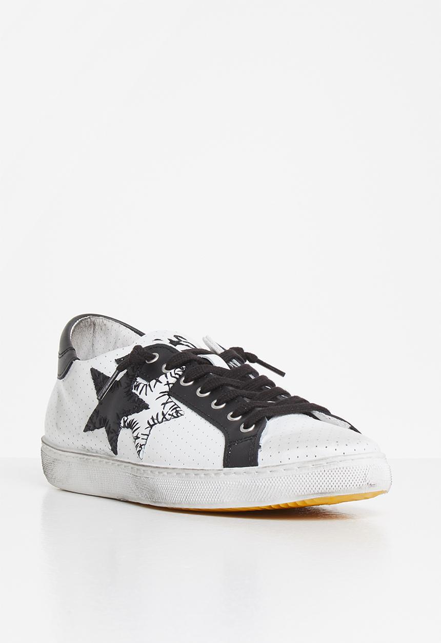 2STAR - 2sd 1823 - white & black