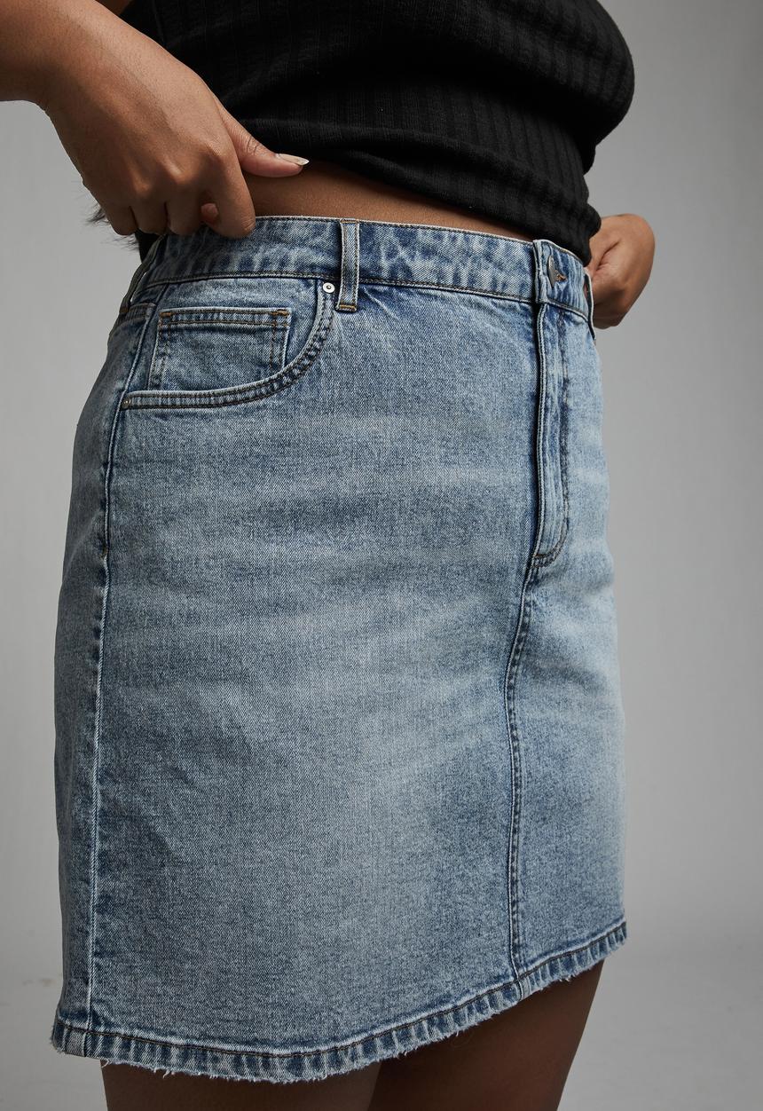 Cotton On - Curve denim mini skirt - cabarita blue