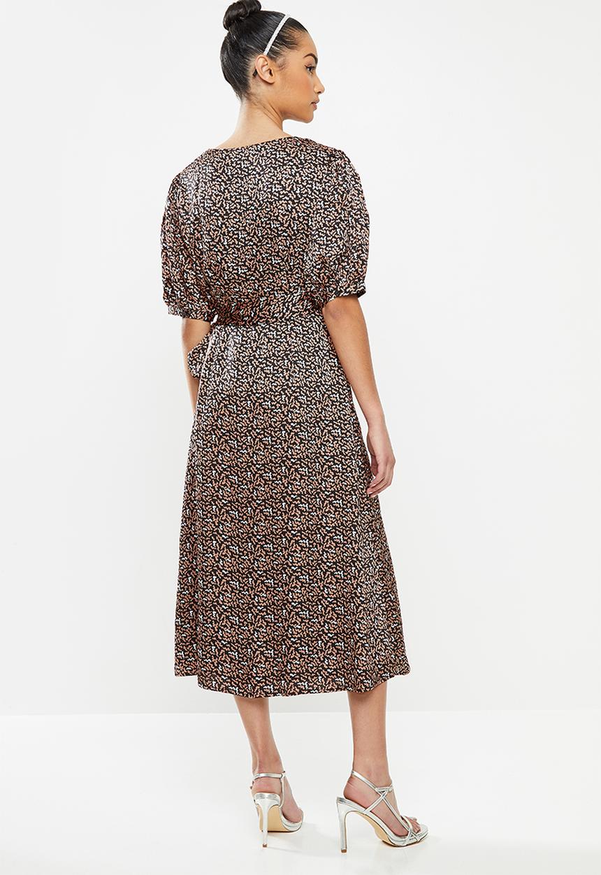 Glamorous - Petite Wrap short sleeve midi - black & peach 
