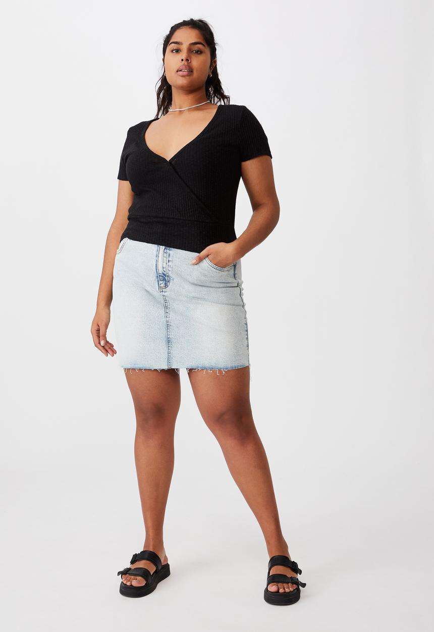 Cotton On - Curve tonya v cross over short sleeve top - black