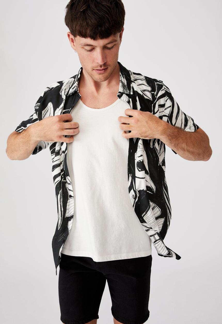 Cotton On - Short sleeve resort shirt - black & white 
