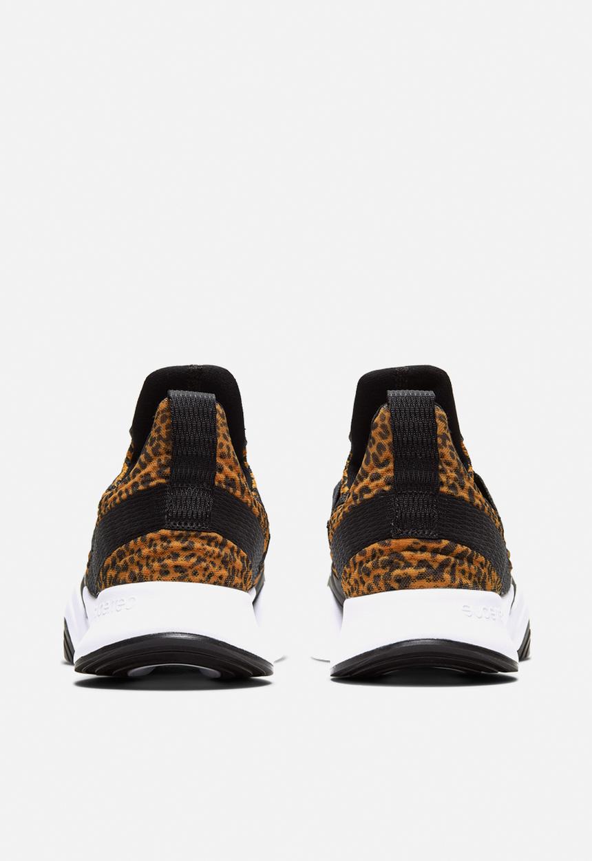 Nike - Nike superrep groove  - white/black-chutney