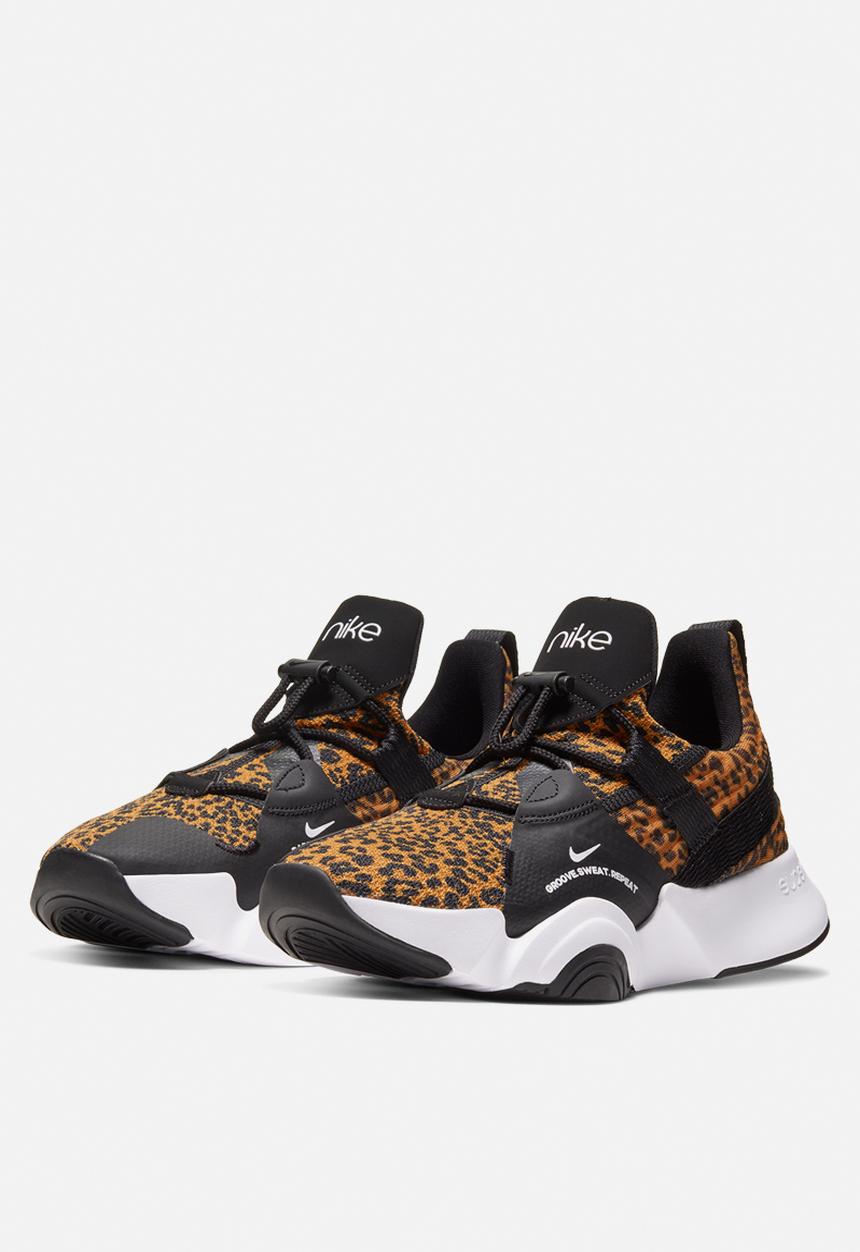 Nike - Nike superrep groove  - white/black-chutney