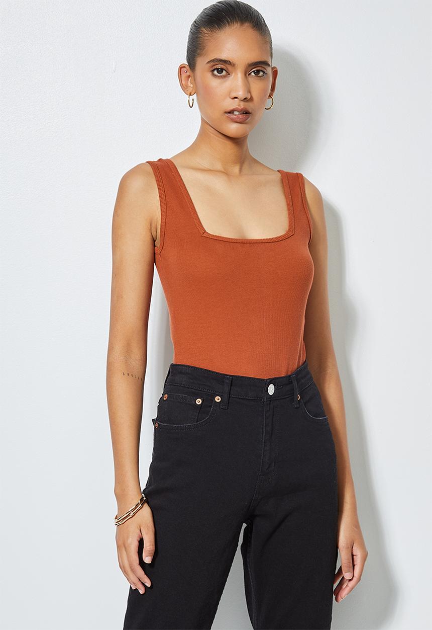 Superbalist - Single rib sqaureneck bodysuit - rust
