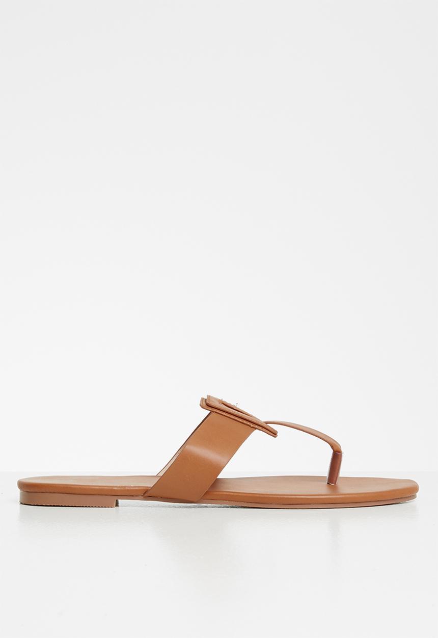 edit - Luca T-bar sandal - tan
