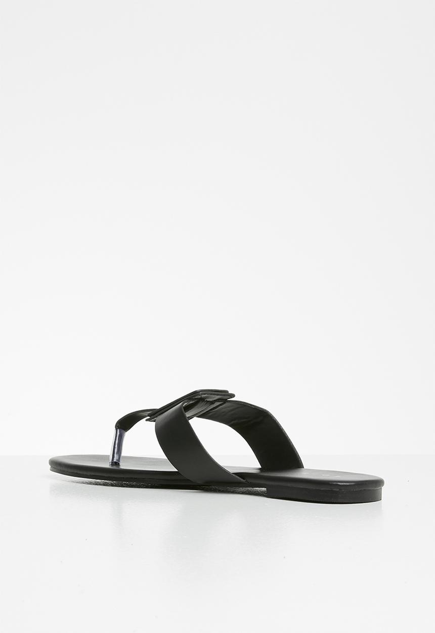 edit - Luca T-bar sandal - black