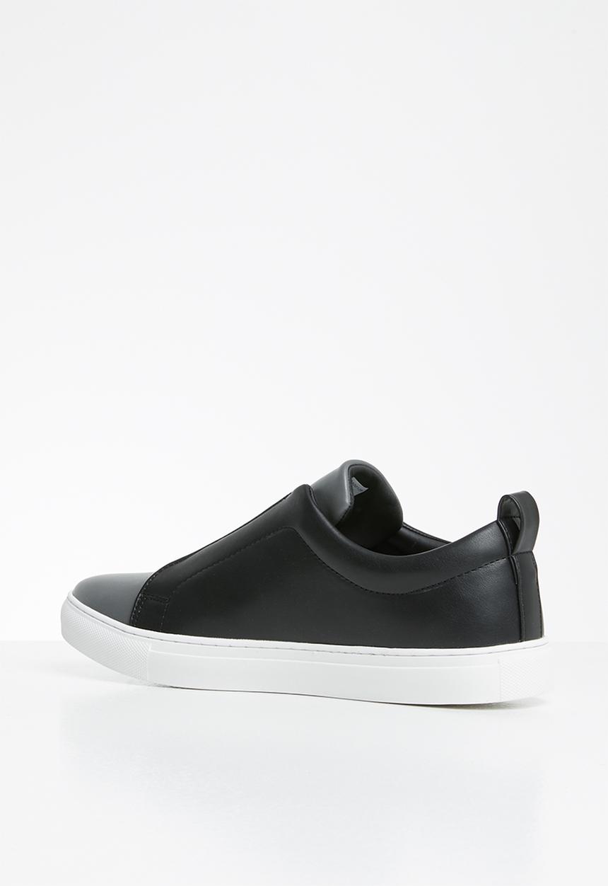 POLO - Boston gusset slip on sneaker - black