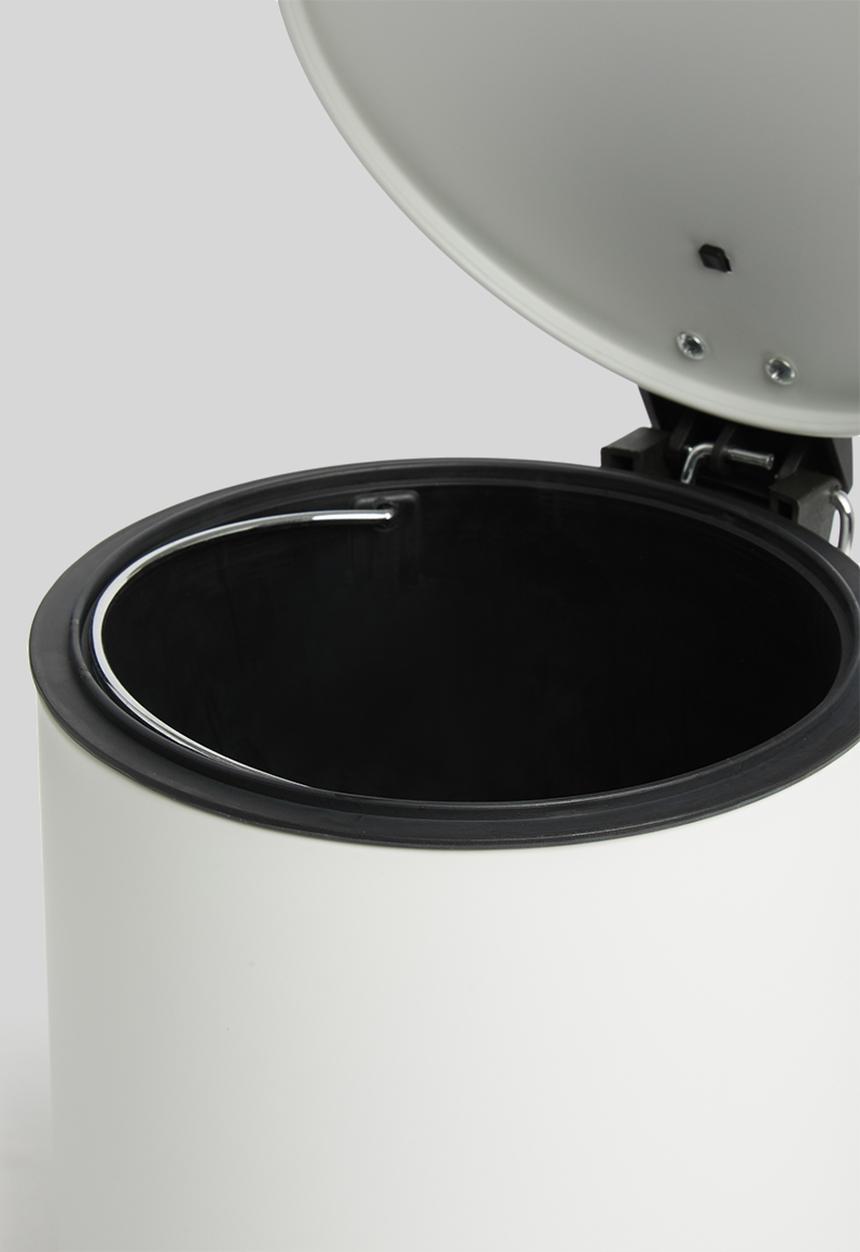 Bathroom Solutions - Powder coated pedal bin - white