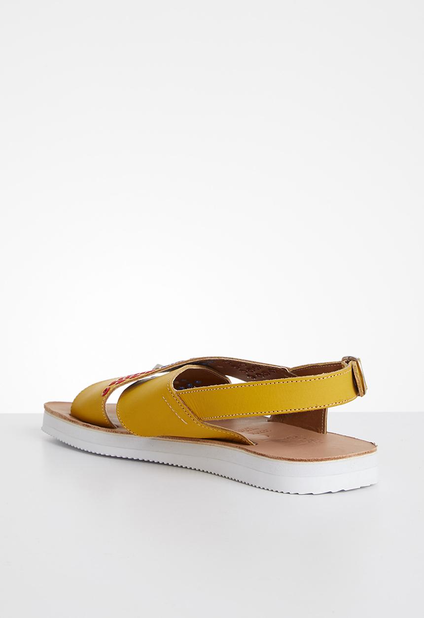 iFELE - Abantu platform leather sandal - yellow