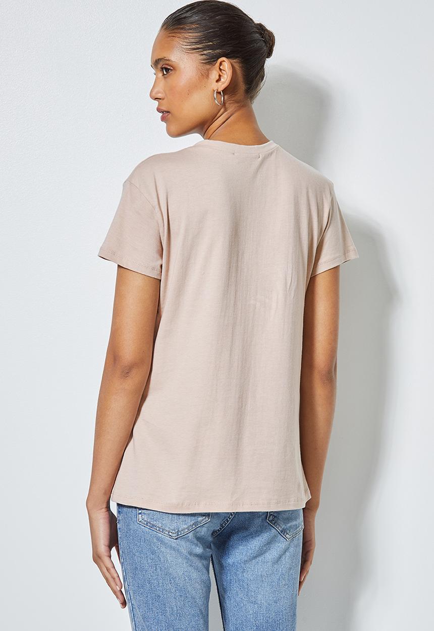 Superbalist - Printed tee- Girl with hoop earring - neutral 