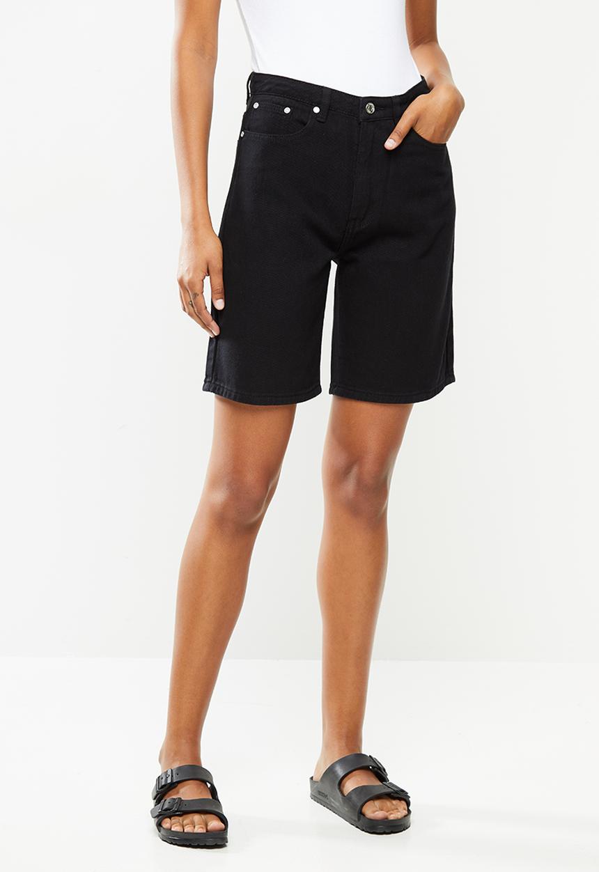 Missguided - Straight fit denim short - black
