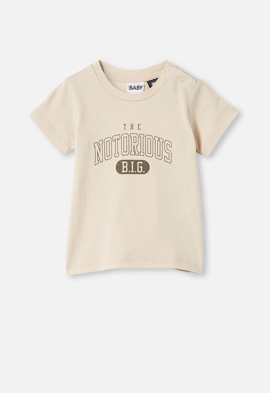 Cotton On - Jamie short sleeve tee - lcn rainy day/biggie college