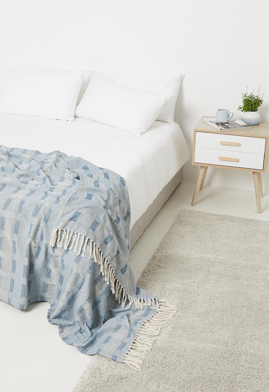 H&S - Block cotton throw - blue