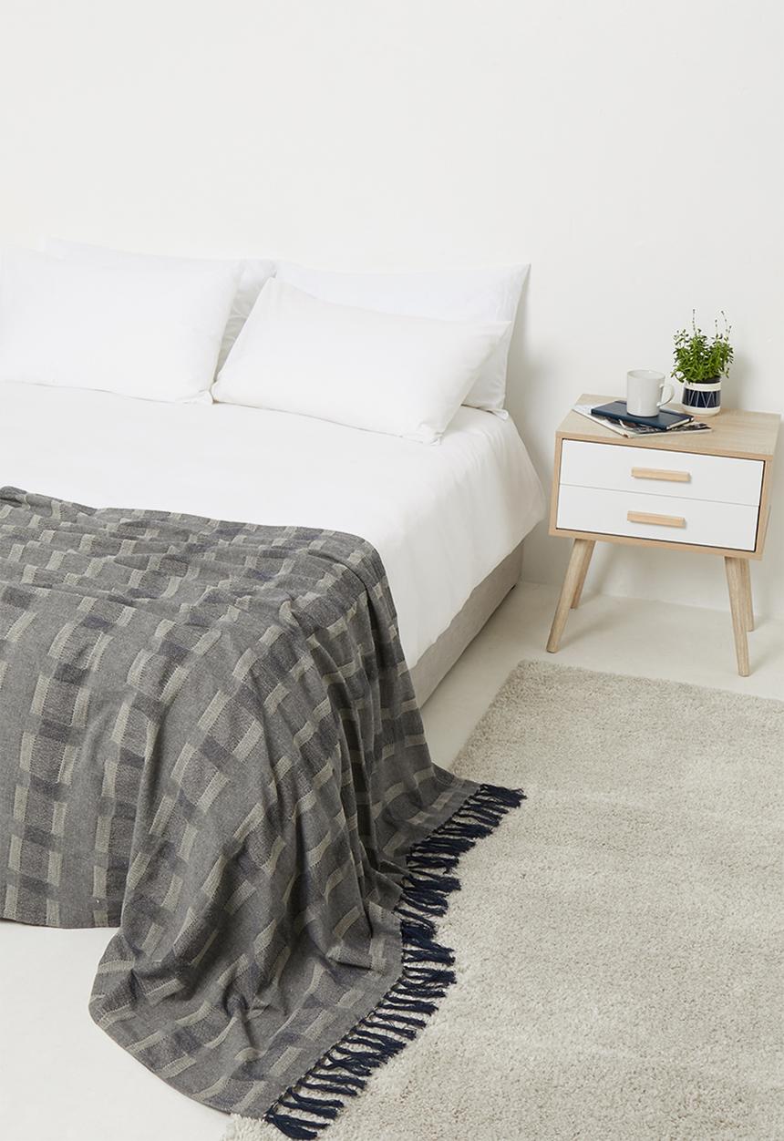 H&S - Block cotton throw - navy