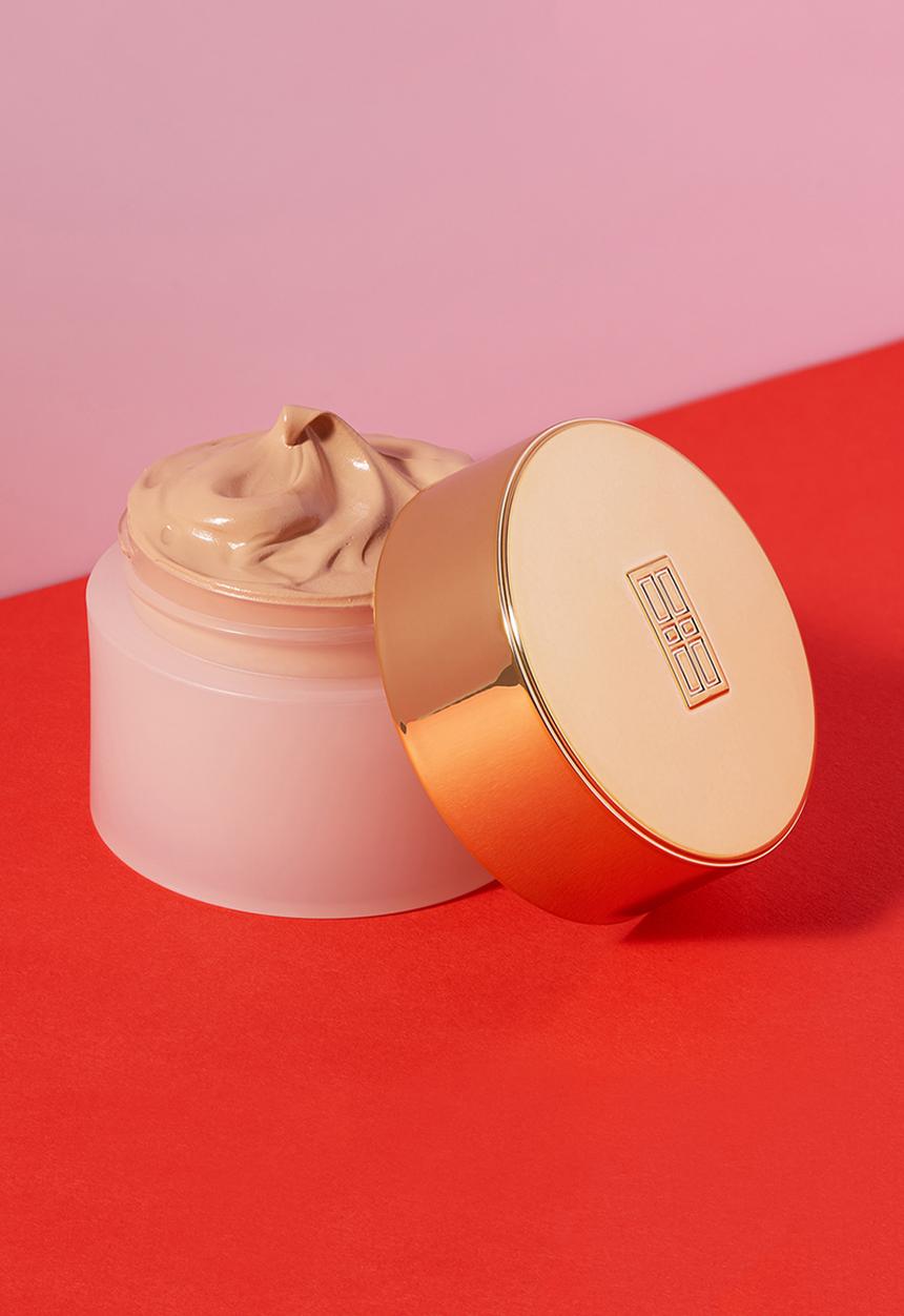 Elizabeth Arden - Ceramide Lift and Firm Makeup SPF 15 PA++ - Sandstone