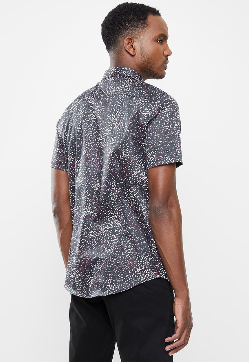 GUESS - Luxe summer confetti short sleeve shirt - black 