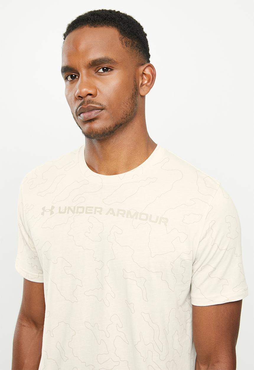 Under Armour - Under armour all over wordmark short sleeve tee - neutral