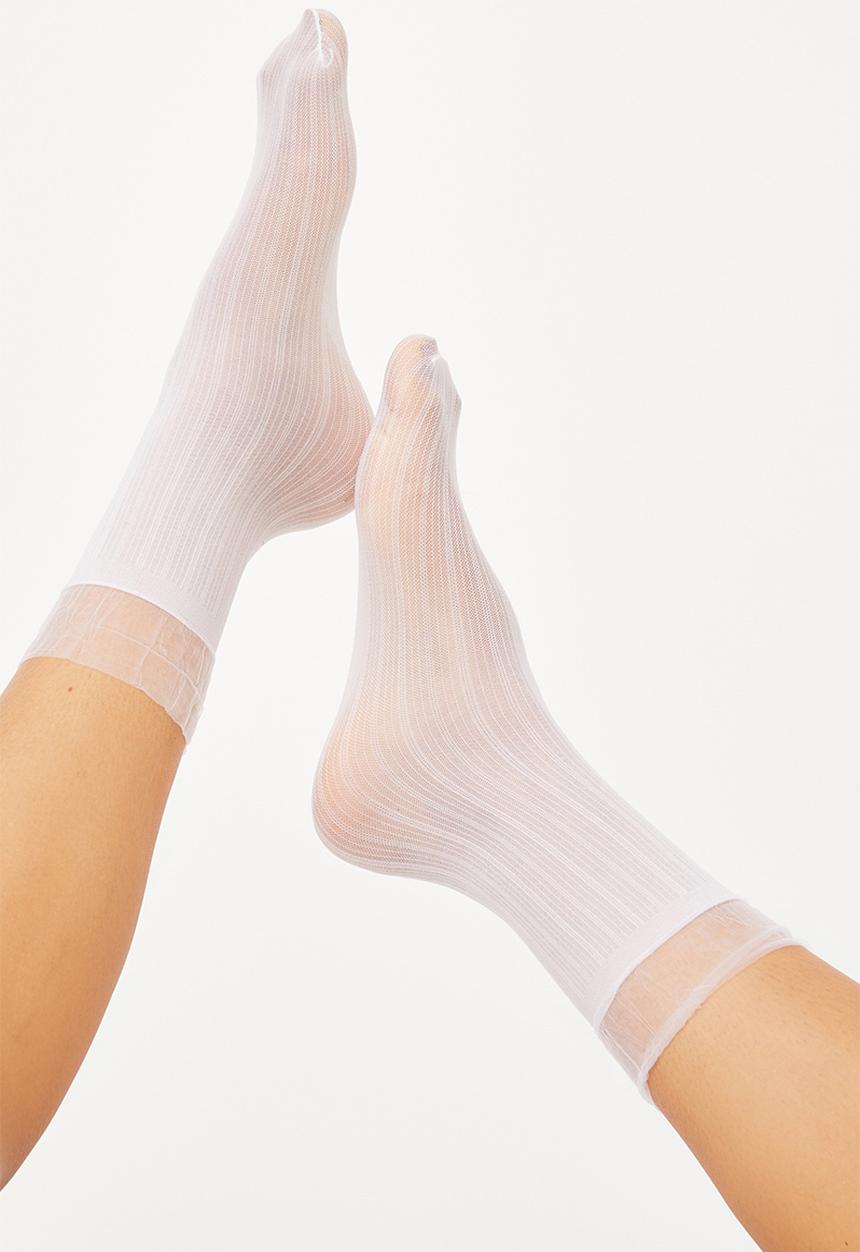 Cotton On - Sheer frilled ankle sock - white
